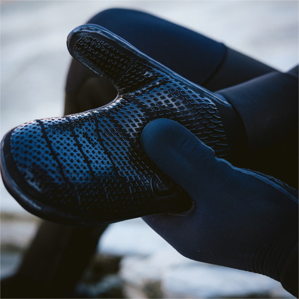 2025 C-Skins Wired+ 7mm Mitts C-GLWIP7S - Black